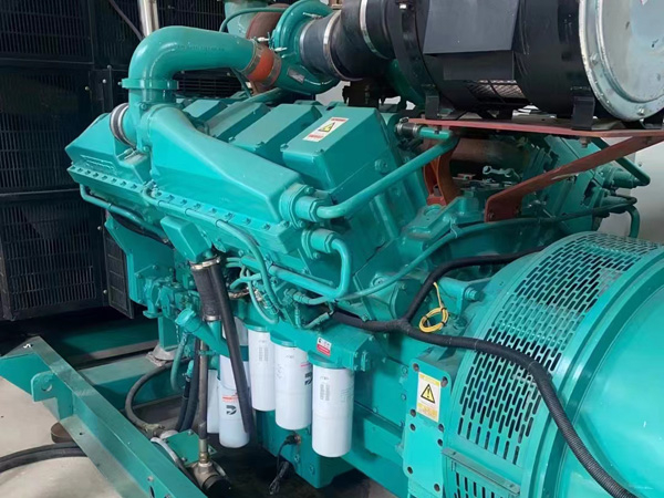 裕安更换100kW柴油发电机组机油时，需要注意哪些事项？